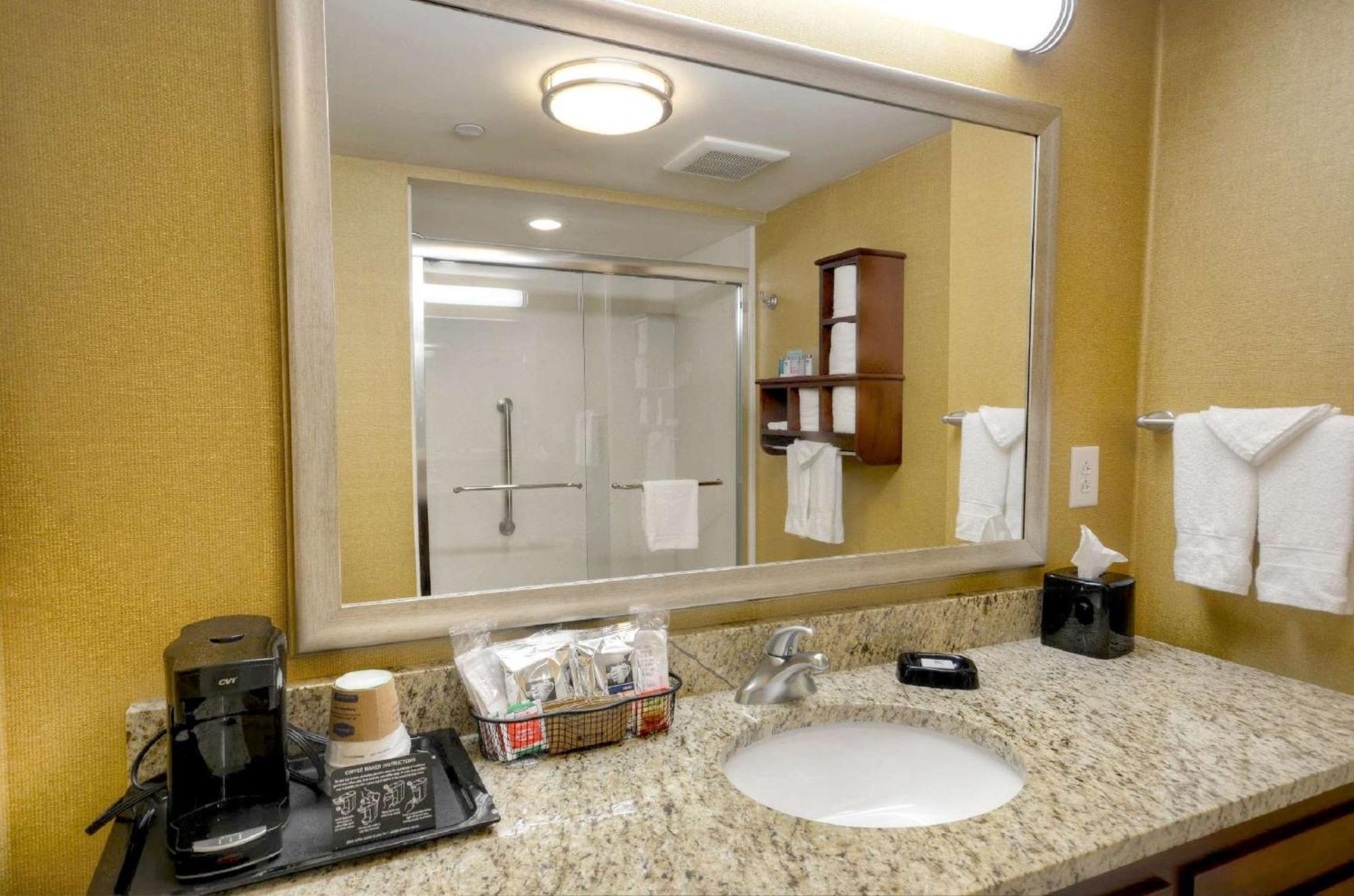 Hampton Inn & Suites Тифтон Экстерьер фото