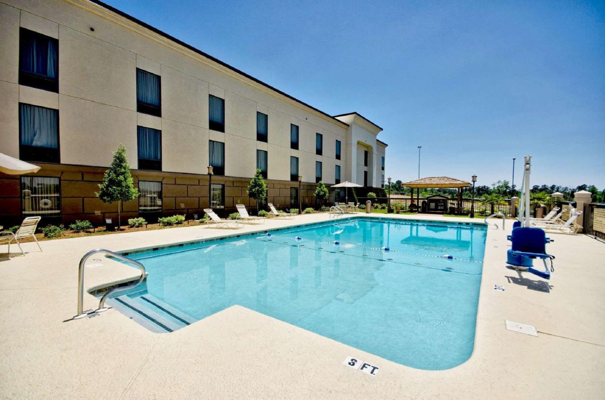 Hampton Inn & Suites Тифтон Экстерьер фото