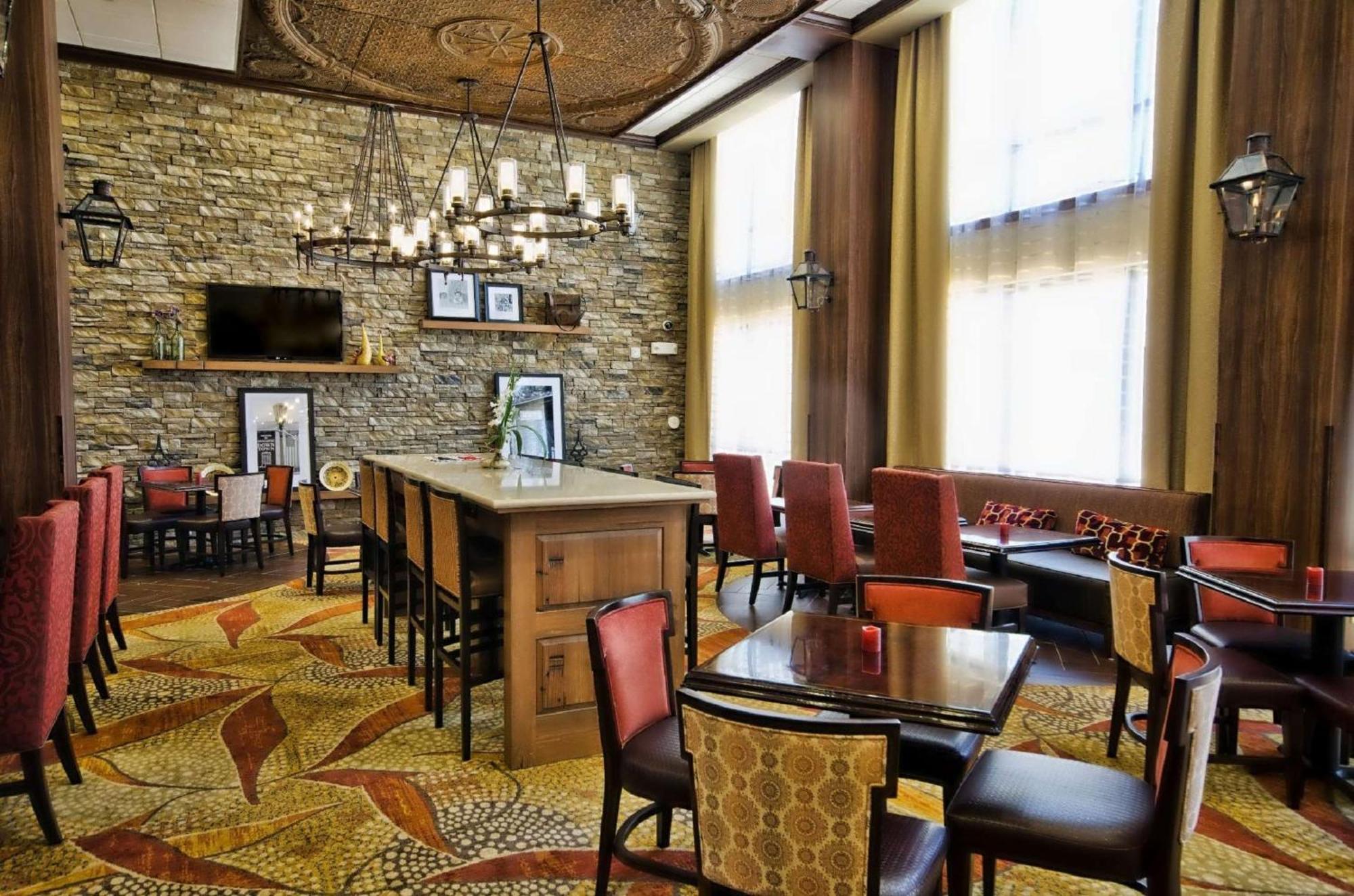 Hampton Inn & Suites Тифтон Экстерьер фото