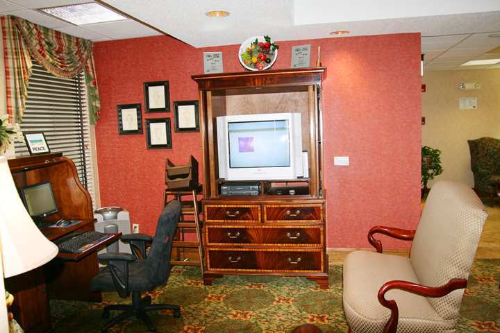 Hampton Inn & Suites Тифтон Экстерьер фото